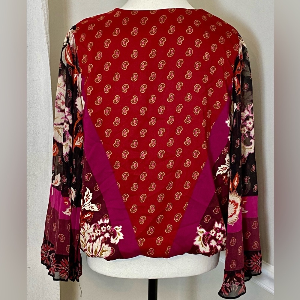 White House Black Market V Neck Blouson Top Size Large Burgundy - Picture 3 of 8